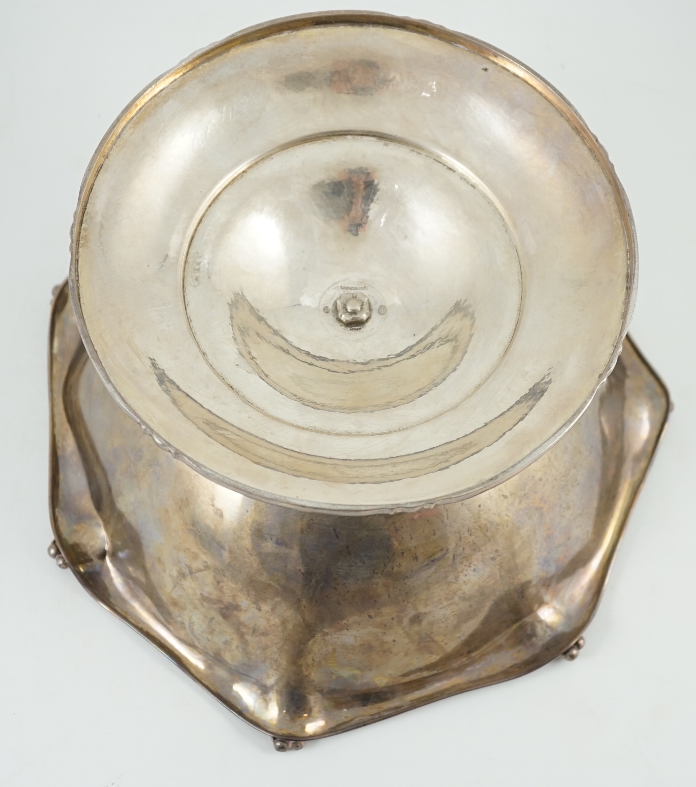 A stylish 1920's Danish silver pedestal bowl, assayers mark for Christian F. Heise (1904-1932)